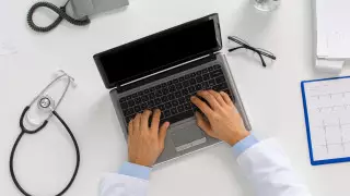 Алматыда ҚДСБ басшысының орынбасарын қызметінен босату ұсынылды