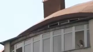 Тұрғындар Алматыдағы тұрғын үй кешенінің жоғары қабатында жыныстық қызмет көрсетілетініне наразылық білдірді