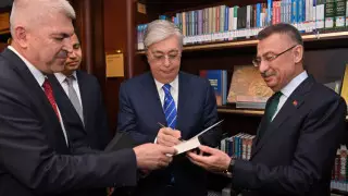 Тоқаев Түркияның Президенттік Ұлттық кітапханасына барды