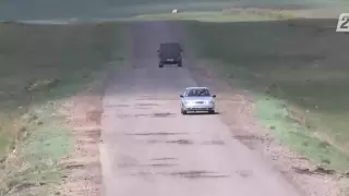 "Сұмдық". Қарағанды ​​облысында 800 миллион теңгеге жөнделген жол қирап жатыр