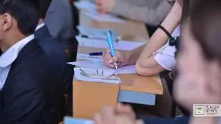 "Дәруменнің сыртына тест сұрағын жазған". ҰБТ-да талапкердің қулығы әшкере болды