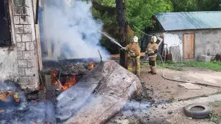 ШҚО-да алты бала ұйықтап жатқан үйде өрт шықты