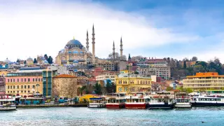 Түркия туристерден ПТР-тест талабын алып тастады