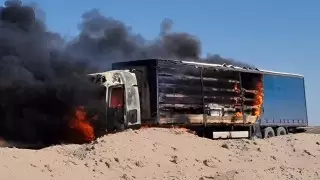 Маңғыстауға барар жолда жүк көлігі түгі қалмай өртеніп кетті