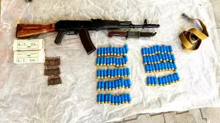 Ұйықтап жатқан адамдармен бірінші адамның порносы