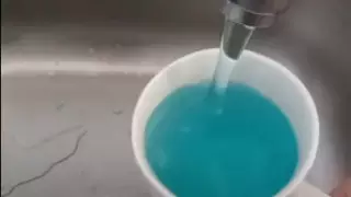 Ақтауда краннан аққан көгілдір су жұртты шошытты