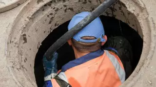 Ақтауда кәрізден шала туған бала өлі табылды