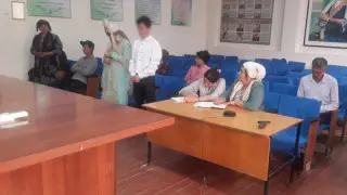 Үйлену тойында қалыңдығын ұрған ер адамға сот шешімі шықты