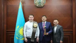 Қызылорда облысы әкімі Қазақстан барысы-2022 жеңімпазына сый жасады