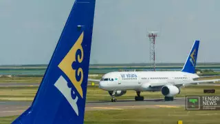 Қайырбек Өскенбаев әуерейстердің кешігу себебін айтты