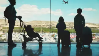 Мектеп демалысында саяхаттайтын отбасыларға арналған 6 кеңес