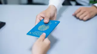 Демалыс маусымы: қазақстандықтарға төлқұжатты қалай тез алуға болады