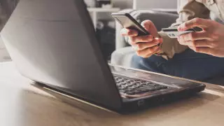 Елордалық әйел алаяқтардың құрбаны болғанын дәлелдей алмай жүр