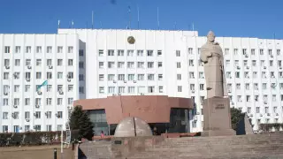 Қайрат Бекенов Атырау облысы әкімінің орынбасары қызметінен кетті