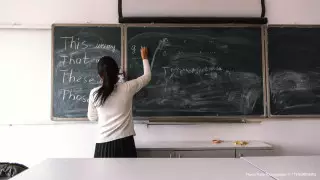 Қазақстанда мектеп формасы мен оқу құралдарын кімдер тегін алады?