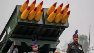 Пәкістанға абайсызда зымыран ұшырған Үндістанның үш офицері жұмыстан қуылды