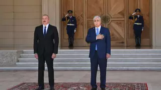 Әзербайжан билігі Тоқаевты президент резиденциясында қарсы алды
