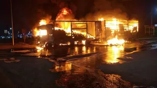 Шымкент - Түркістан тасжолында жүк көлігі жанып кетті