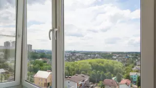 Сегізінші қабаттан құлап, ауруханаға түскен екі жасар бала қайтыс болды