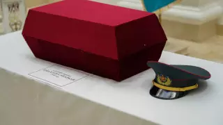 Мәскеуде қазақстандық жауынгердің сүйегін тапсыру рәсімі өтті
