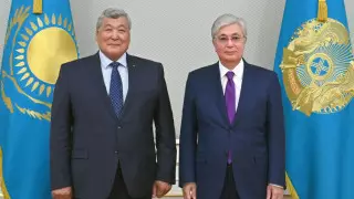 Тоқаев Халық қаһарманы Тоқтар Әубәкіровті қабылдады