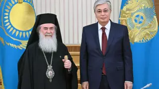 Тоқаев Иерусалим Патриархы III Феофилмен кездесті