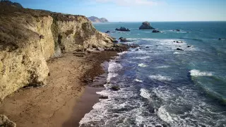 Қарт адам жартастан құлап, қыздарының көз алдында қайтыс болды