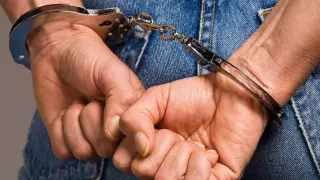 ШҚО-да пайда табу мақсатында заңсыз әрекет жасаған мекеме басшысы ұсталды - Антикор