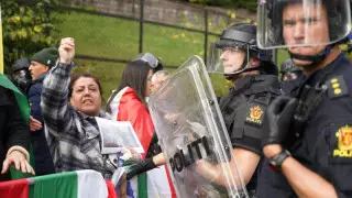 Норвегиядағы Иран елшілігінің алдындағы наразылықта 90-ға жуық адам қамауға алынды