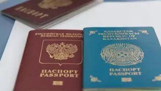 Ресейлік ерлі-зайыпты қос азаматтығы үшін Қазақстаннан шығарылды