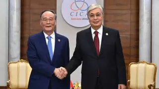 Тоқаев ҚХР Төрағасының орынбасары Ван Цишаньмен кездесті