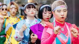 Жапонияда әуежайда алғашқы туристерді ниндзялар қарсы алды