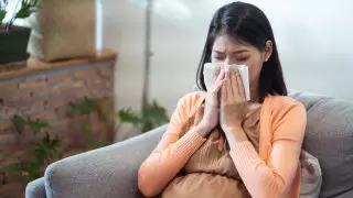 Танымал дәрігер күзде тұмау жұқтырып алмау жолдарын айтты