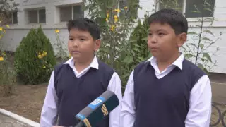 "Дипломат болғымыз келеді". Ақтауда Қасым мен Жомарт есімді егіз тұрады