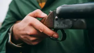 БҚО-да 15 жастағы жасөспірім оқ жарақатын алды