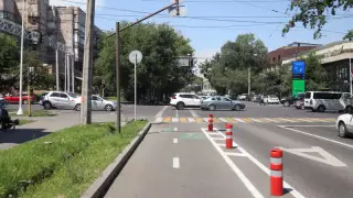 Алматыда веложолақтардан боллардтар неге алынып жатыр? Әкімдік түсіндірді