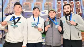 Әлем кубогының екі кезеңінде жүлде алған шорт-трекшілер елге оралды