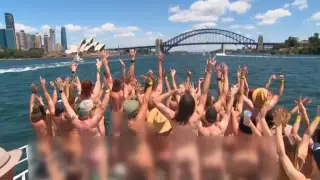 Белсенділер круиз кемесінде жалаңаштанып, қоғамның ашуын туғызды