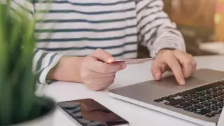 Интернет-алаяқтар кесірінен қазақстандықтар 15 миллиард теңгеден айырылған