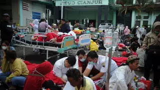 Индонезияда жойқын жер сілкінісі: 50-ден аса адам қаза тапты