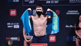 Жалғас Жұмағұлов UFC-де қанша табыс тапты?