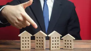 Алматы әкімдігі пәтер сатып алуға кеңес берілмейтін тұрғын үй кешендерін атады