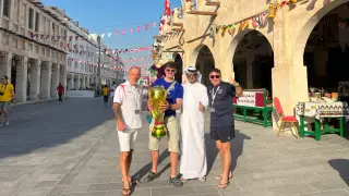 Катарда ішімдік іздеген фанаттар шейхтың сарайынан бір-ақ шықты