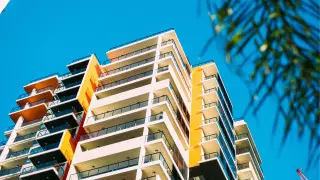 Таиландта ер адам қонақүйдің 8-қабатынан секіріп кеткен