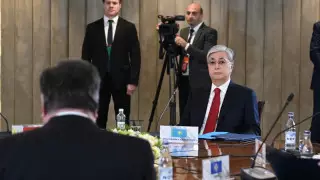 Тоқаев Украина төңірегіндегі жанжалды шешудің бейбіт жолдарын іздеуге шақырды