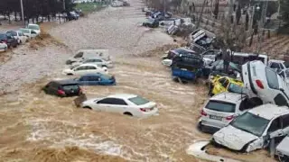 Сауд Арабиясының Джидда қаласын су басты - видео
