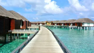 Бақуатты адамдардың сүйікті курорты тағы қымбаттады