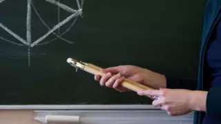 "Бір-бірінен көшірген": Сәтбаевтағы мектепте шыққан жанжалдың жай-жапсары белгілі болды