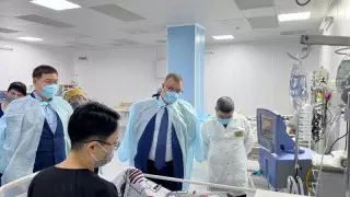 Ақтөбе облысында дәрігерлер жол апатына ұшыраған балаларға қатысты консилиум өткізді