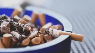 Өскеменде темекінің кесірінен өрт шығып, 4 адам қаза бола жаздады